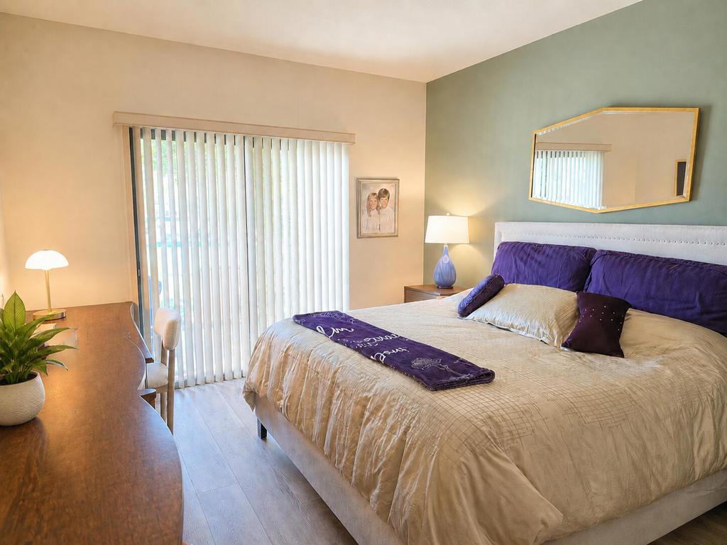 28486 Taos Court Property Photo 3