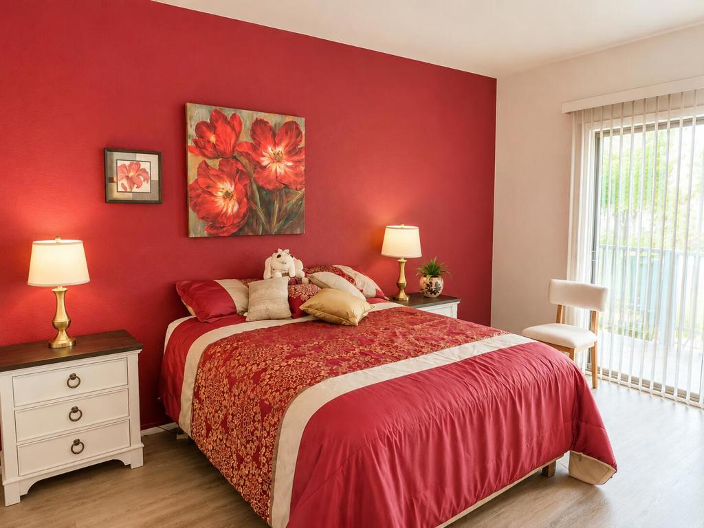 28486 Taos Court Property Photo 4