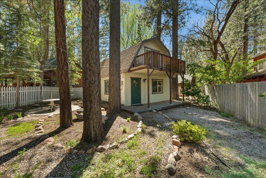 880 Jaybird Lane Property Photo 3