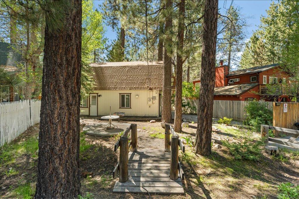 880 Jaybird Lane Property Photo 4