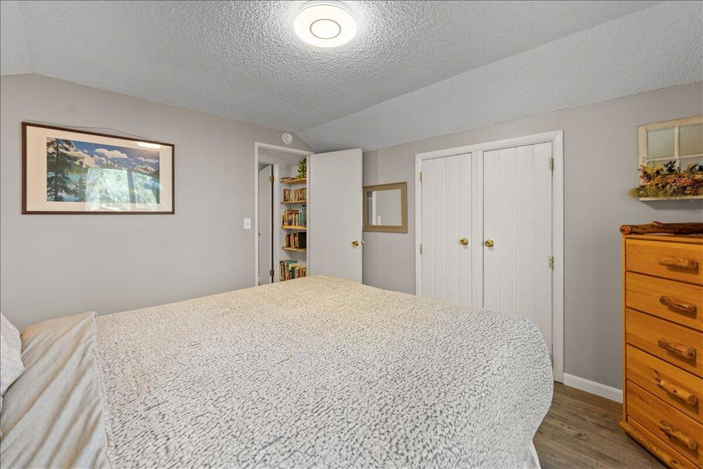 880 Jaybird Lane Property Photo 17