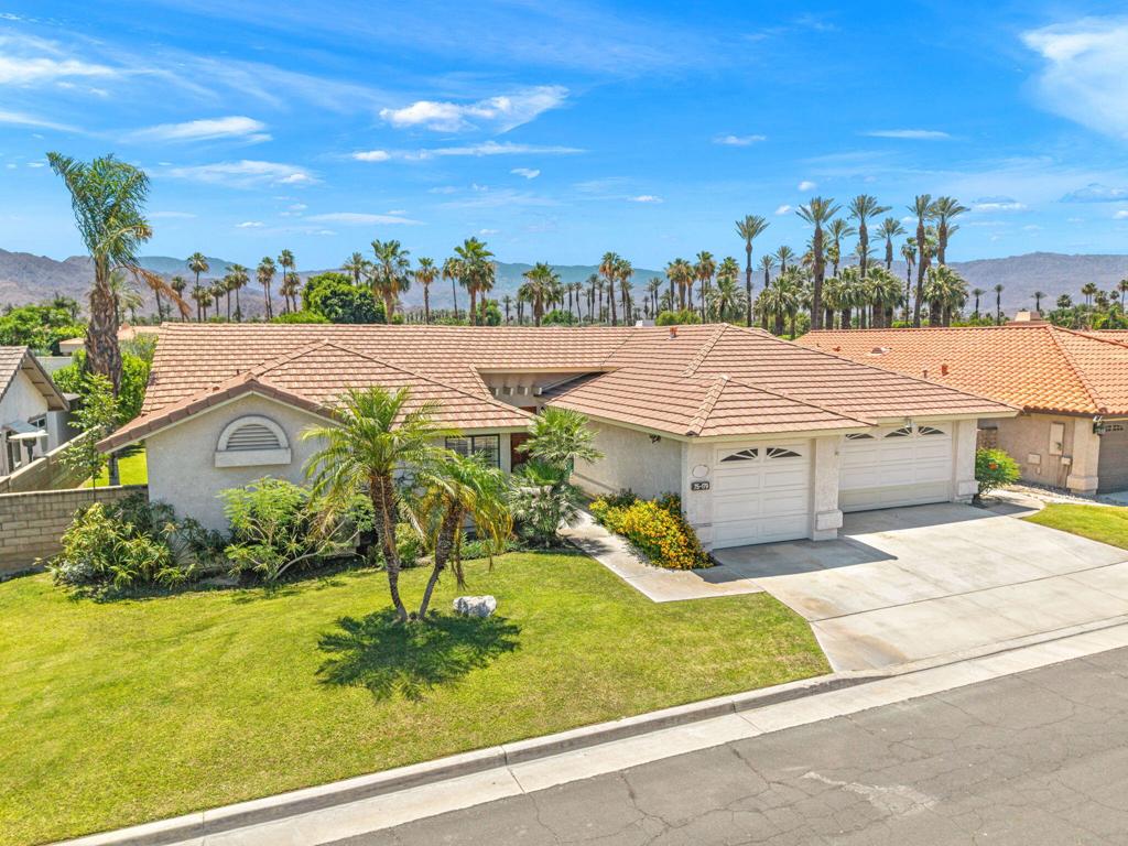 75179 La Sierra Drive Property Photo 2