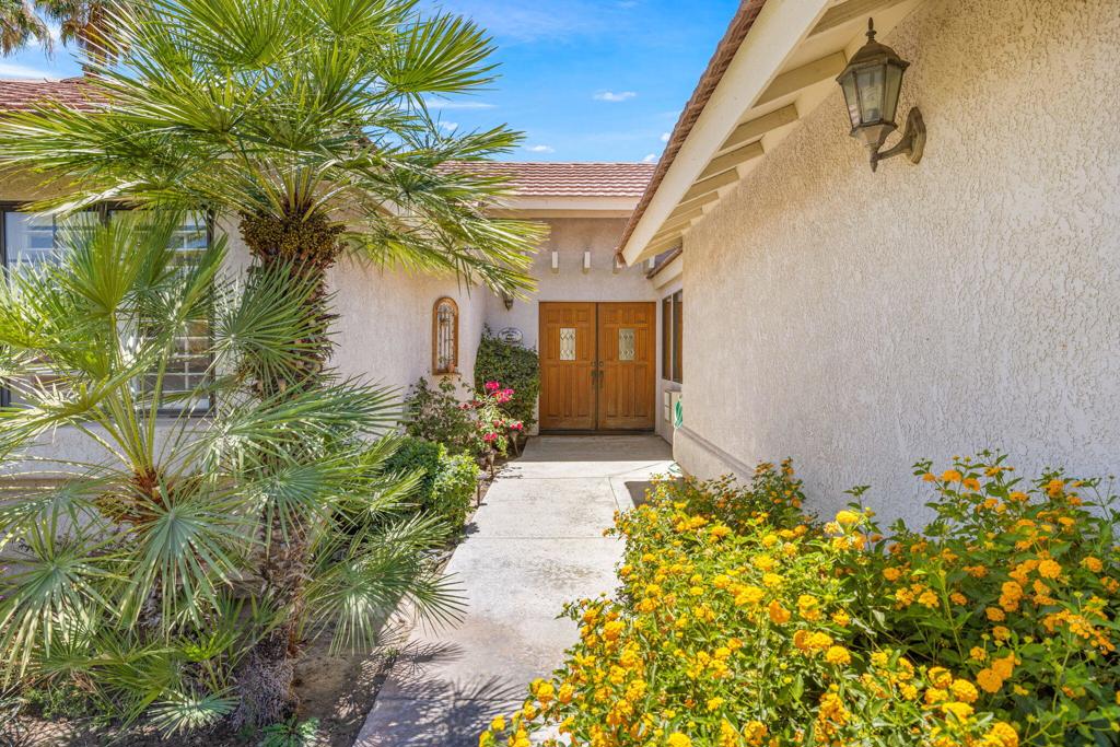 75179 La Sierra Drive Property Photo 3