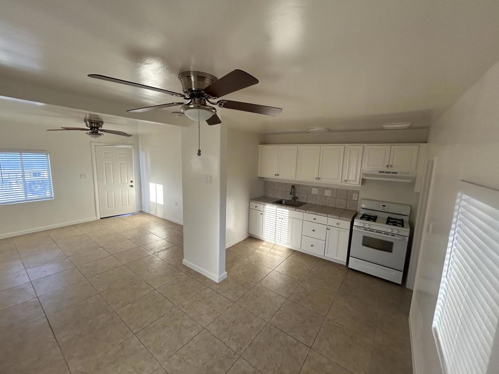 45667 Oasis Street Property Photo 7