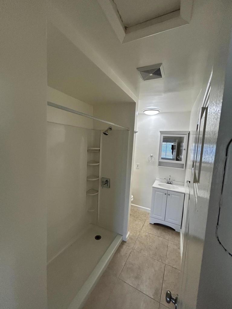 45667 Oasis Street Property Photo 9