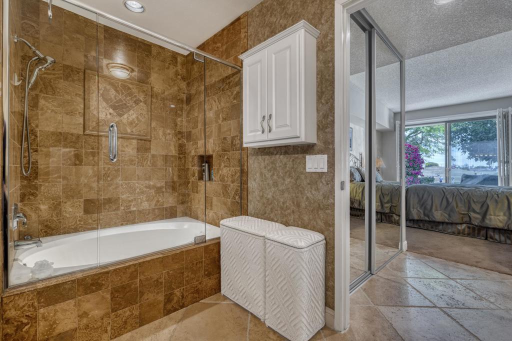 54564 Oak Tree A107 Property Photo 13