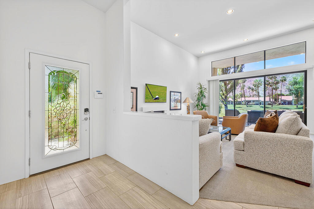 55105 Oakhill Property Photo 4