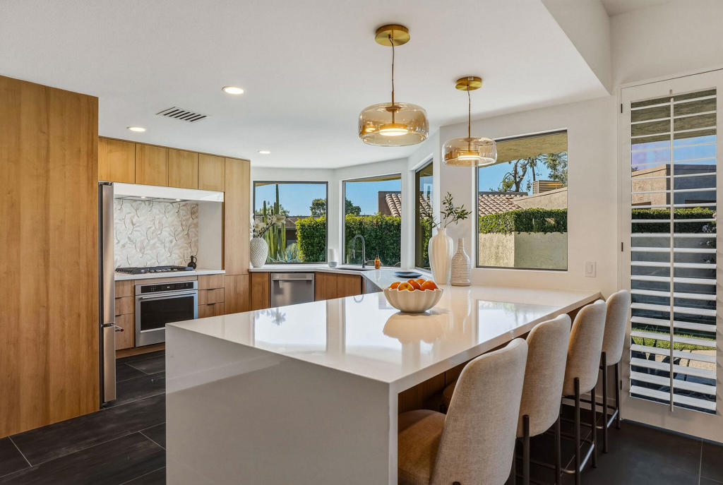 9 Wake Forest Court Property Photo 1