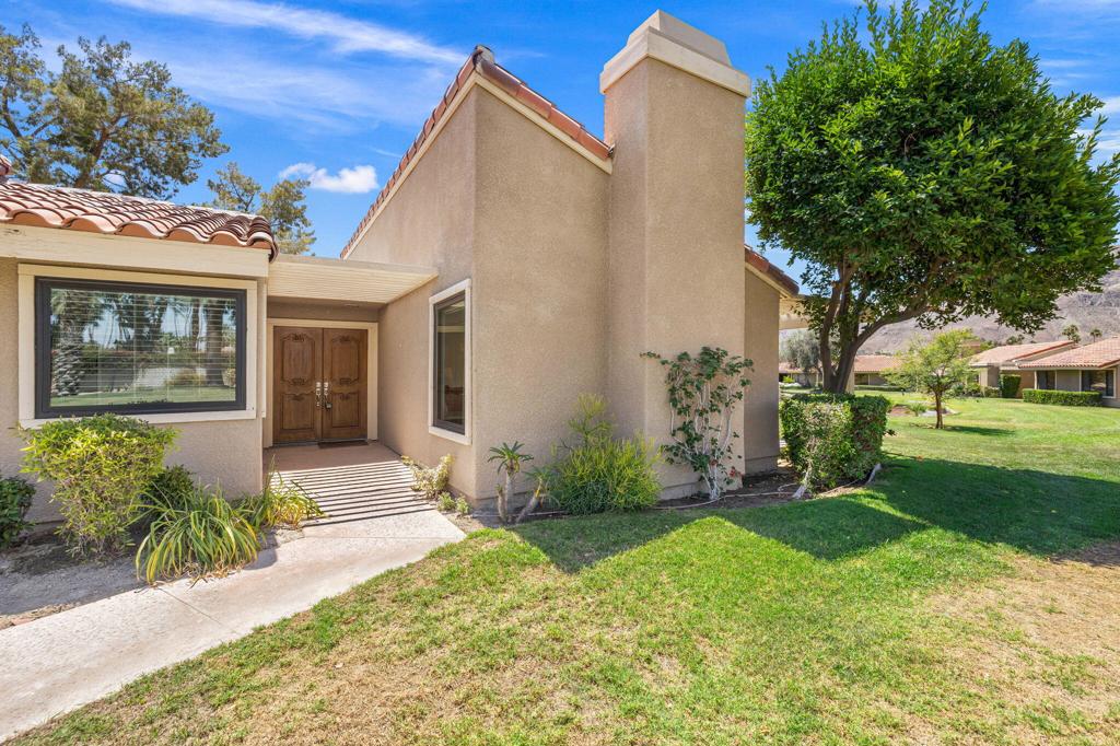23 Tennis Club Drive Property Photo 4