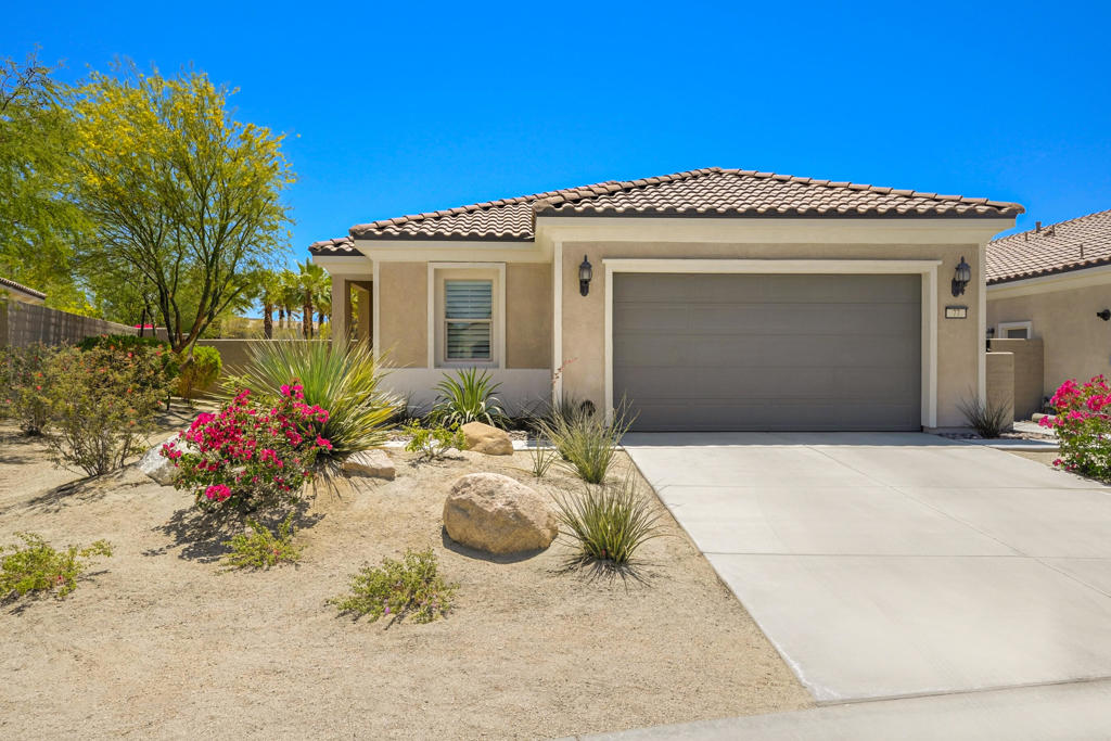 77 Cabernet Property Photo 1