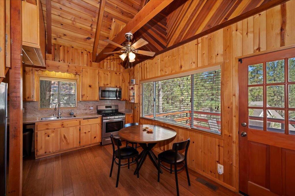 39187 Arapahoe Road Property Photo 10