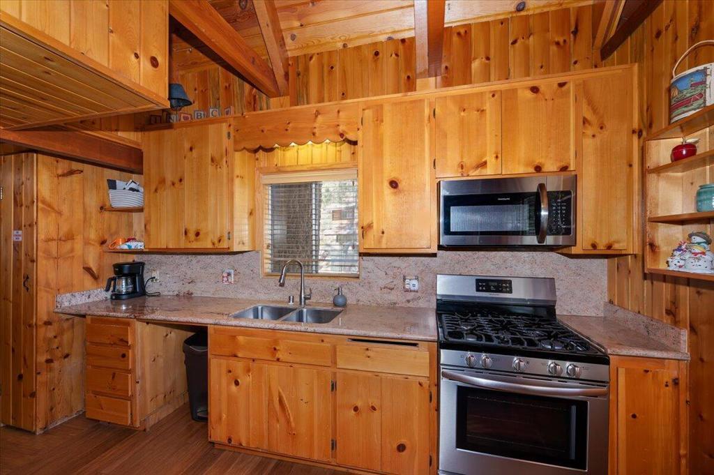 39187 Arapahoe Road Property Photo 13
