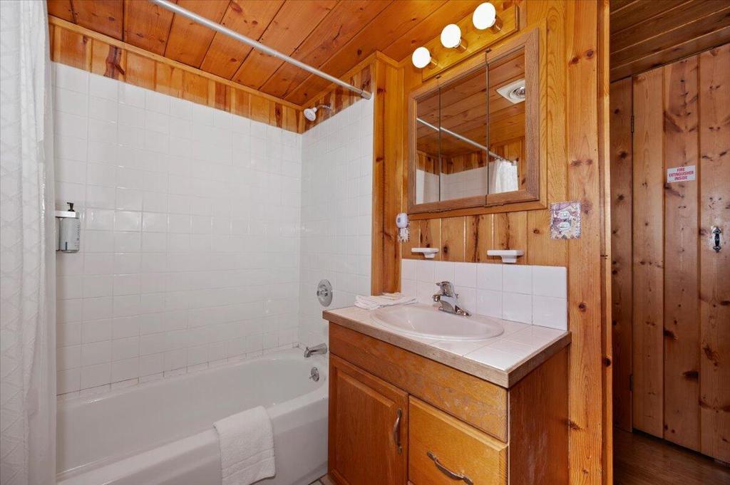 39187 Arapahoe Road Property Photo 24