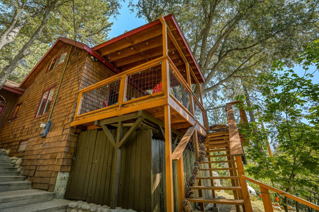 24945 Marion Ridge Drive Property Photo 3