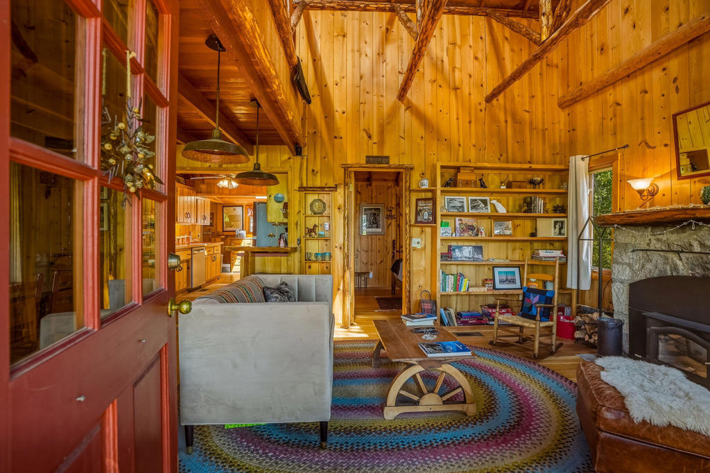 24945 Marion Ridge Drive Property Photo 10