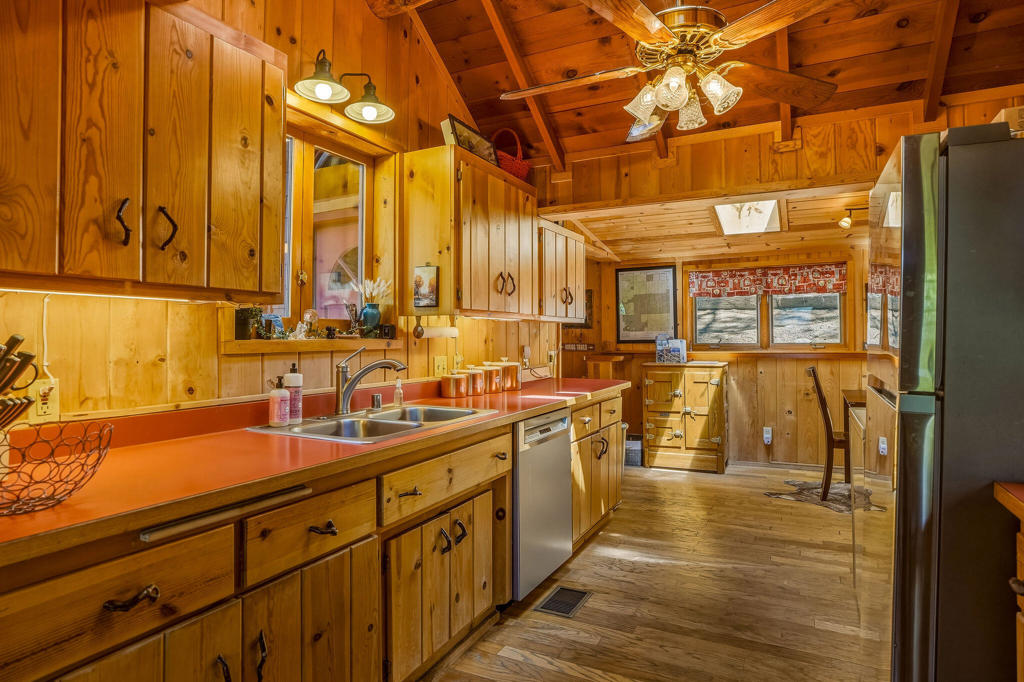 24945 Marion Ridge Drive Property Photo 17