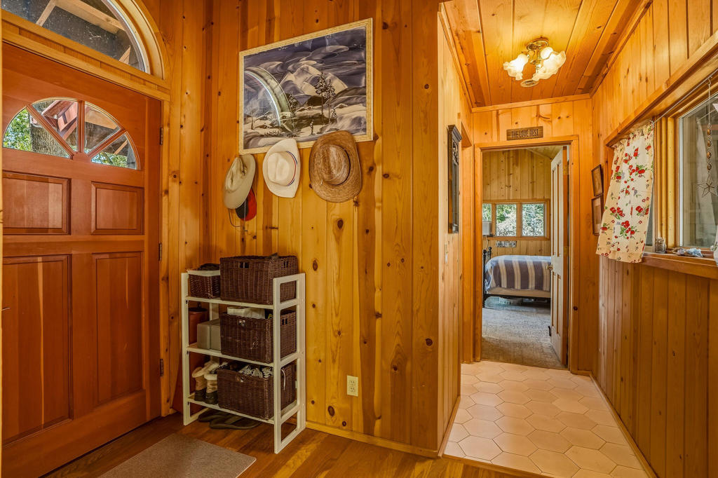 24945 Marion Ridge Drive Property Photo 30