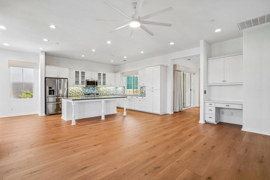 3935 Via Amalfi Property Photo 16
