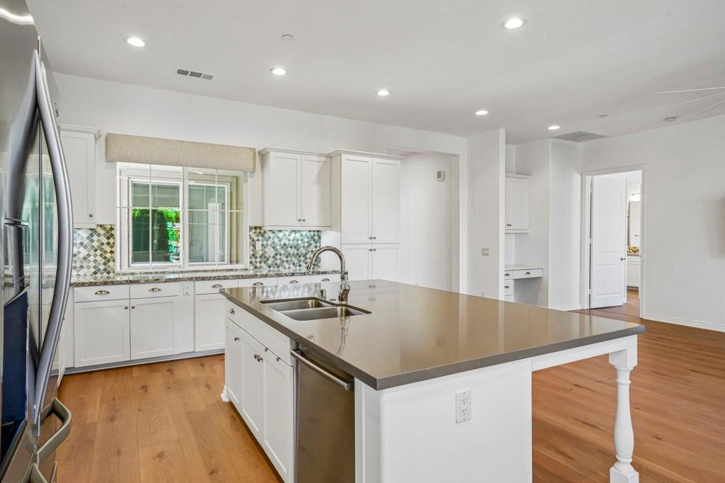 3935 Via Amalfi Property Photo 17