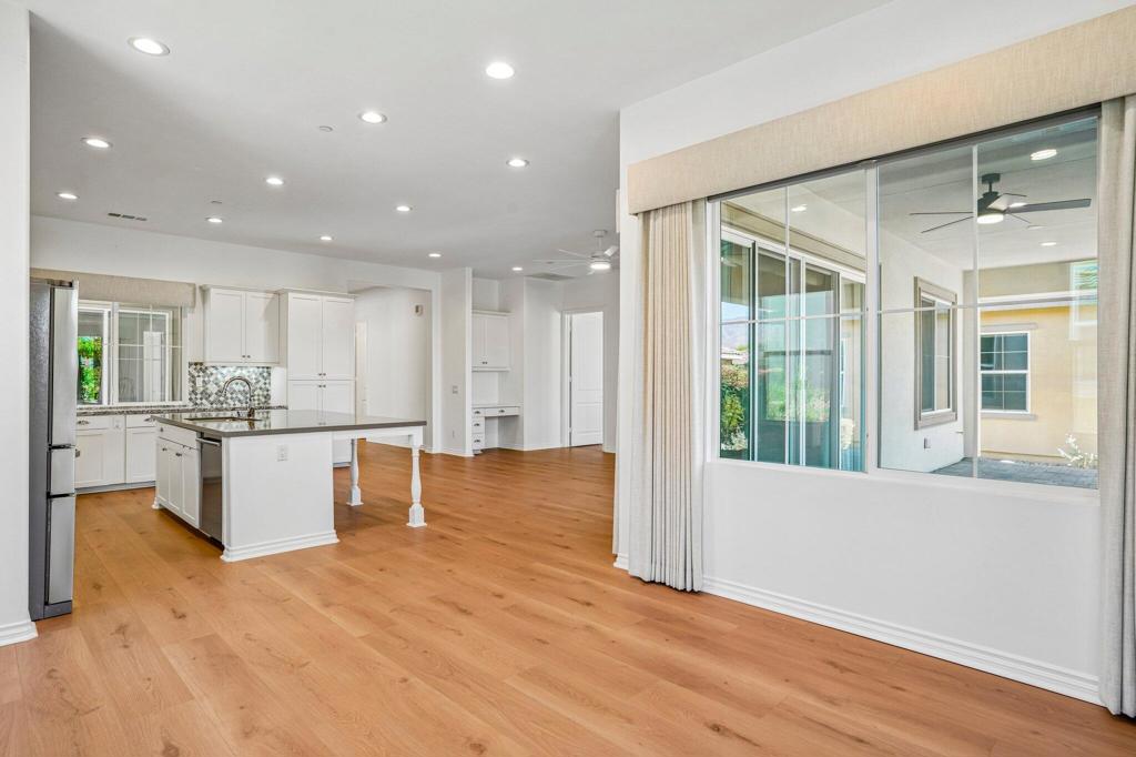 3935 Via Amalfi Property Photo 19