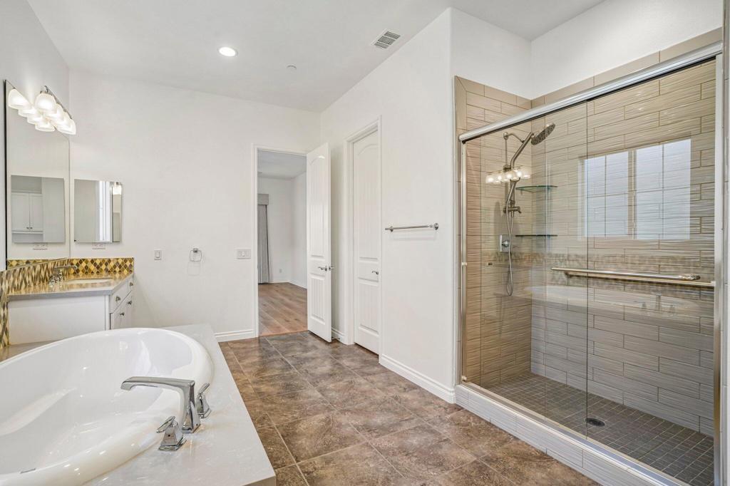 3935 Via Amalfi Property Photo 30