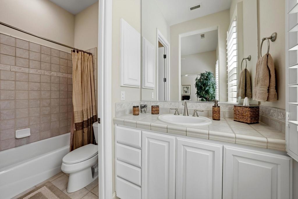 81185 Kingston Heath Property Photo 35