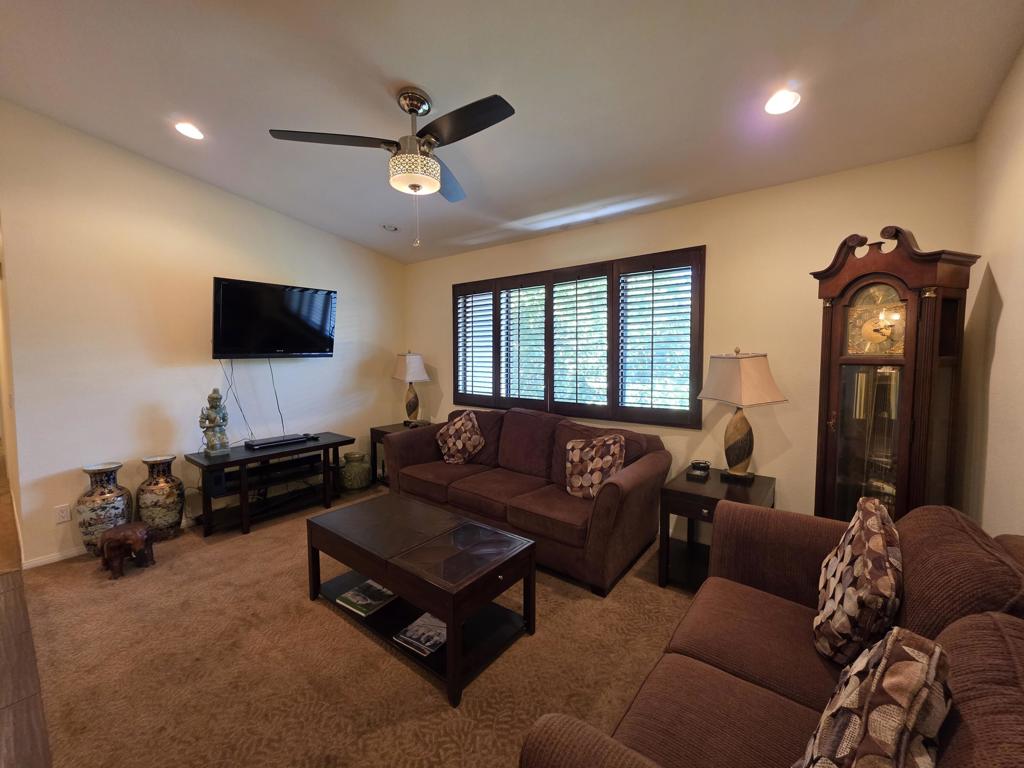 219148038PS Property Photo 4