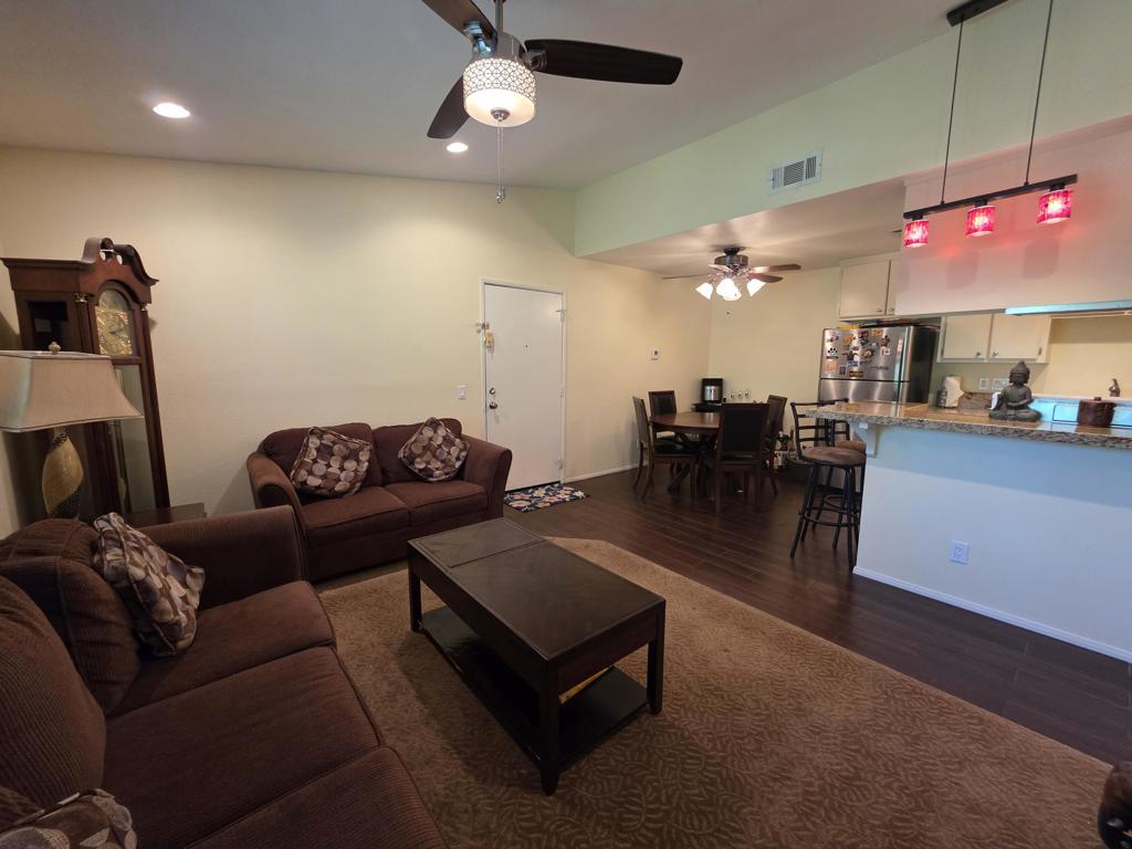 219148038PS Property Photo 5