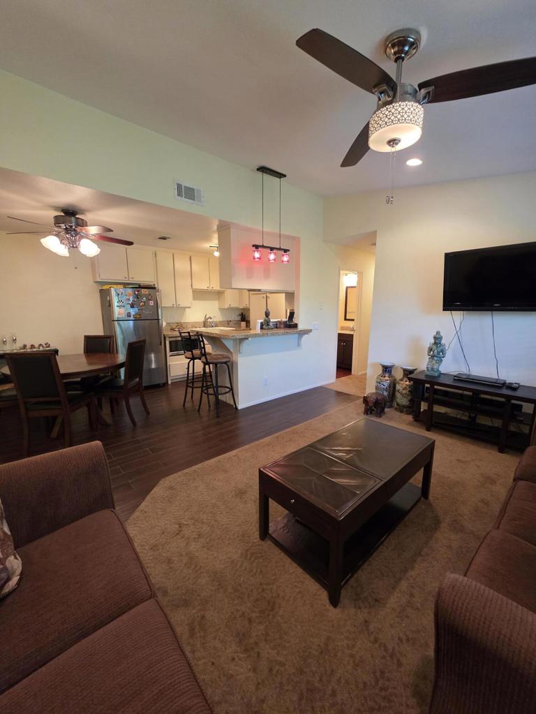 219148038PS Property Photo 6
