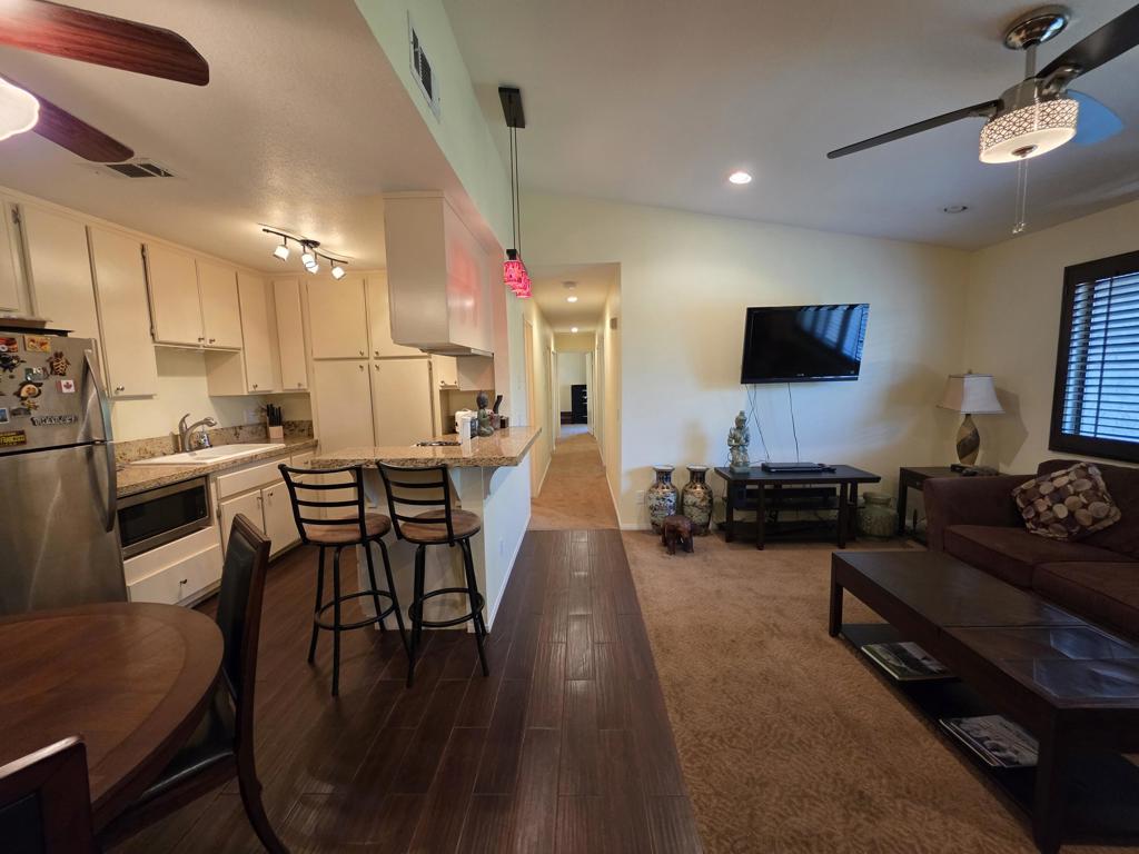 219148038PS Property Photo 8