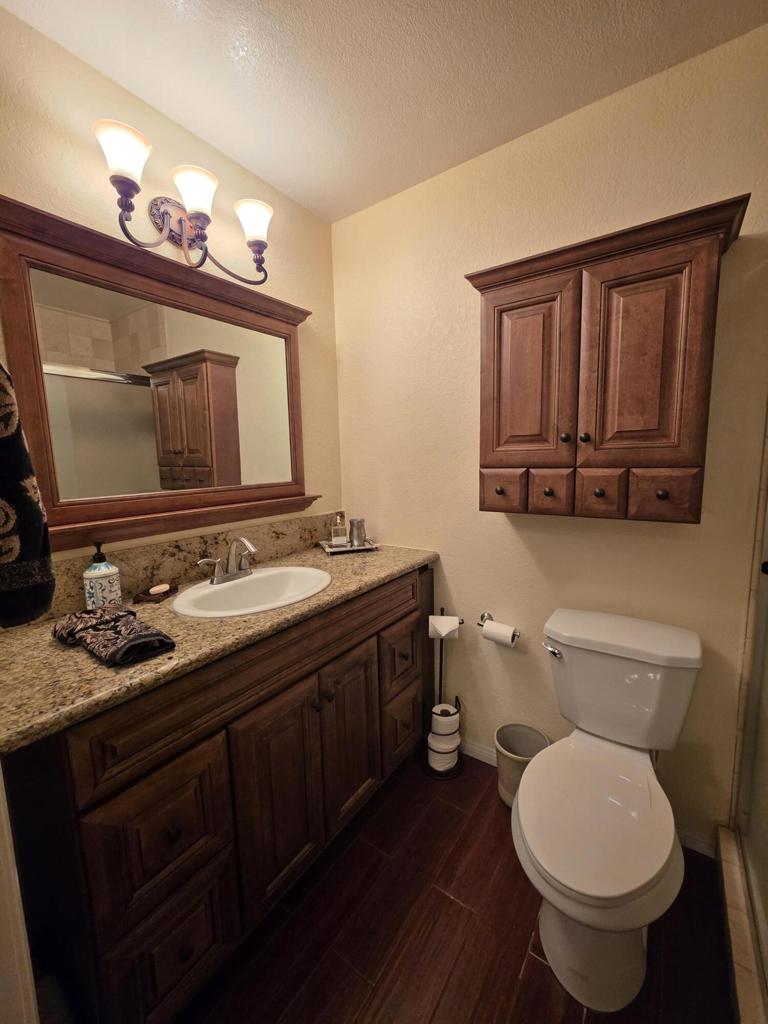 219148038PS Property Photo 11