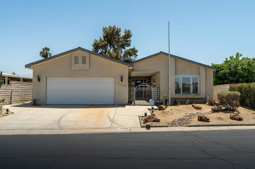 73569 Oak Flats Drive Property Photo 1