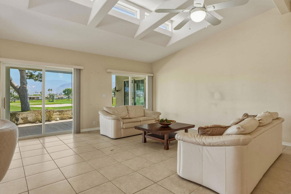 73569 Oak Flats Drive Property Photo 10