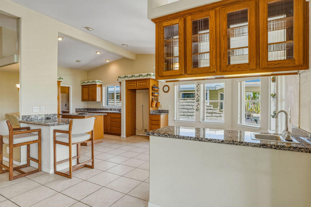 73569 Oak Flats Drive Property Photo 12