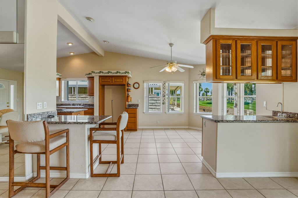 73569 Oak Flats Drive Property Photo 13