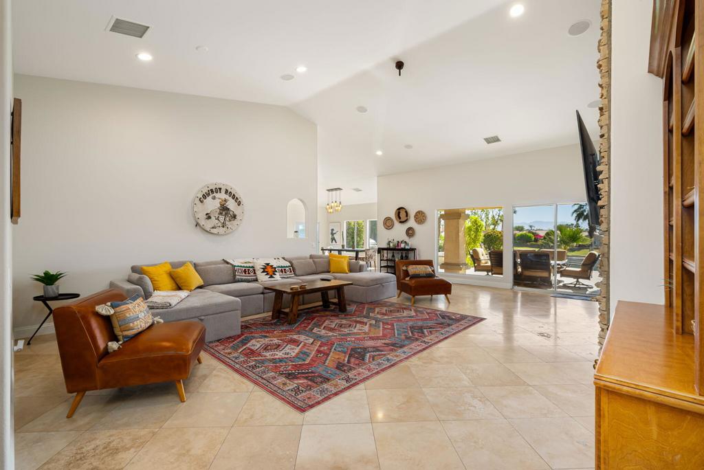 45168 Coeur Dalene Drive Property Photo 14