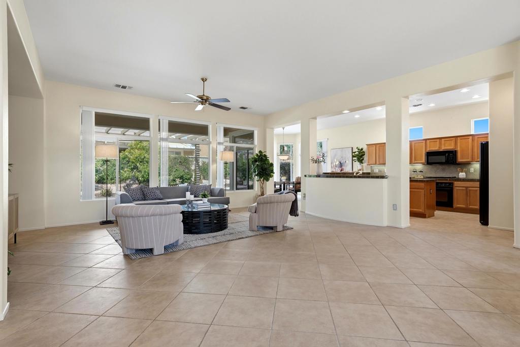35907 Royal Vista Way Property Photo 2