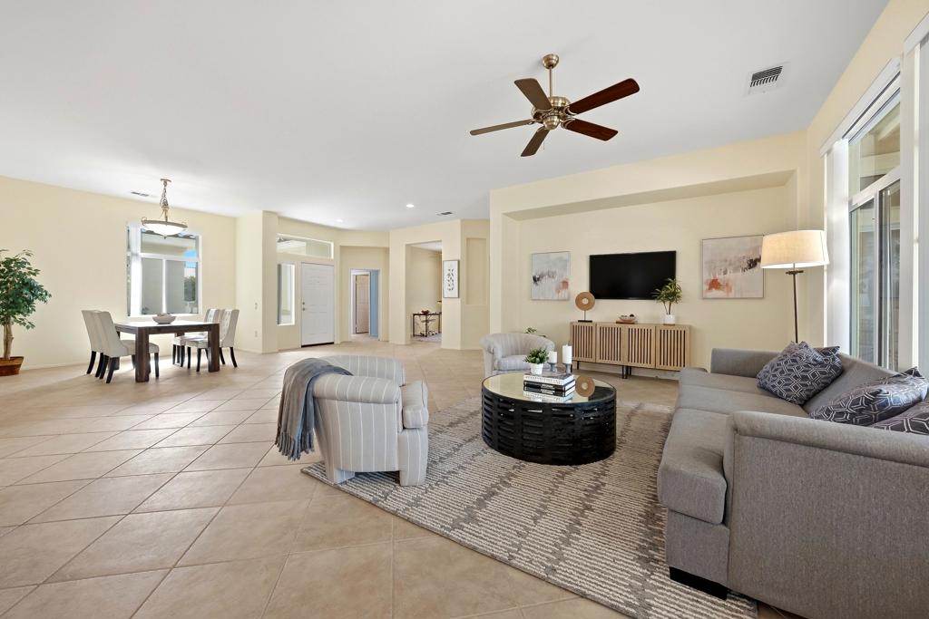 35907 Royal Vista Way Property Photo 3