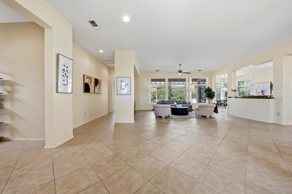 35907 Royal Vista Way Property Photo 11