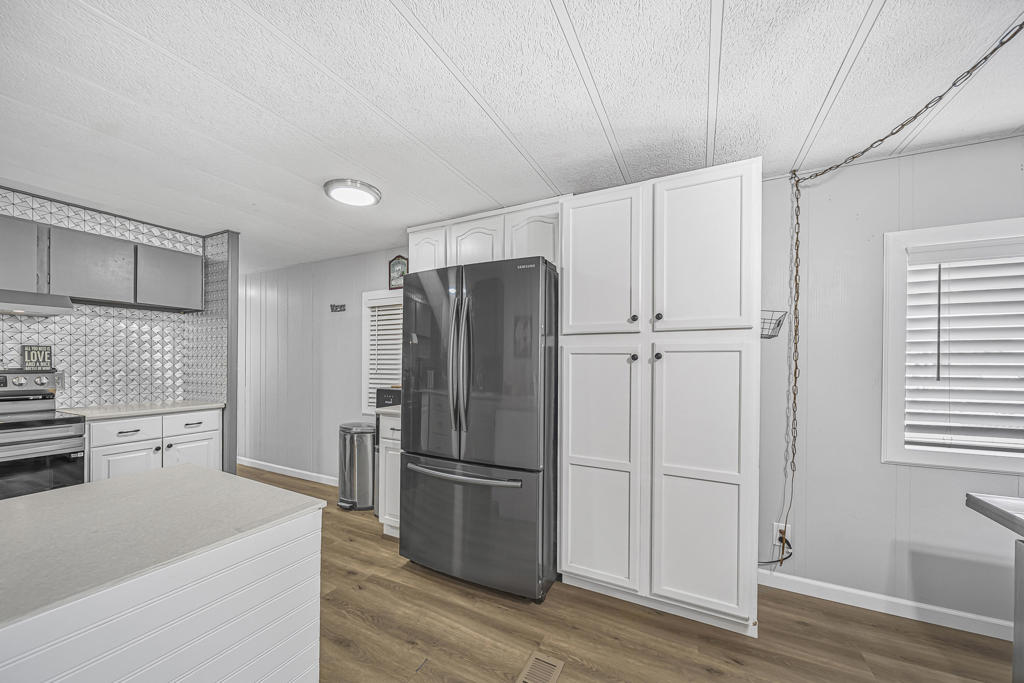 3411 Thermal Place Property Photo 3