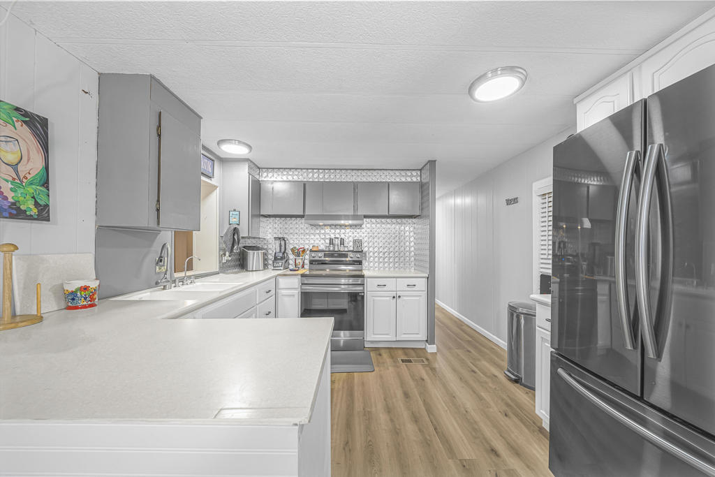 3411 Thermal Place Property Photo 4