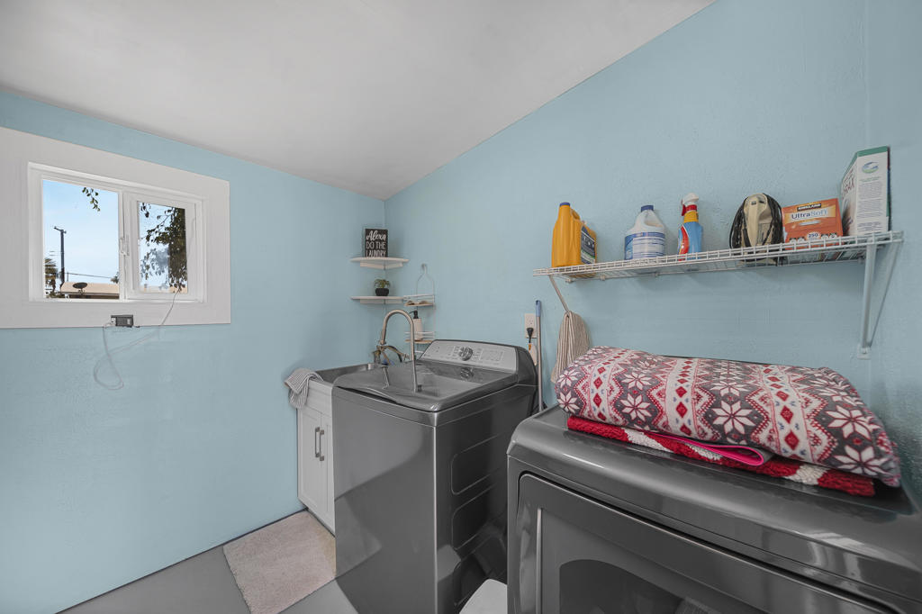 3411 Thermal Place Property Photo 33