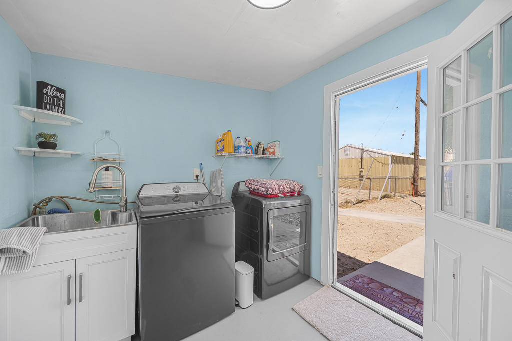 3411 Thermal Place Property Photo 35