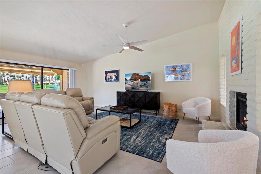 28 Conejo Circle Property Photo 11