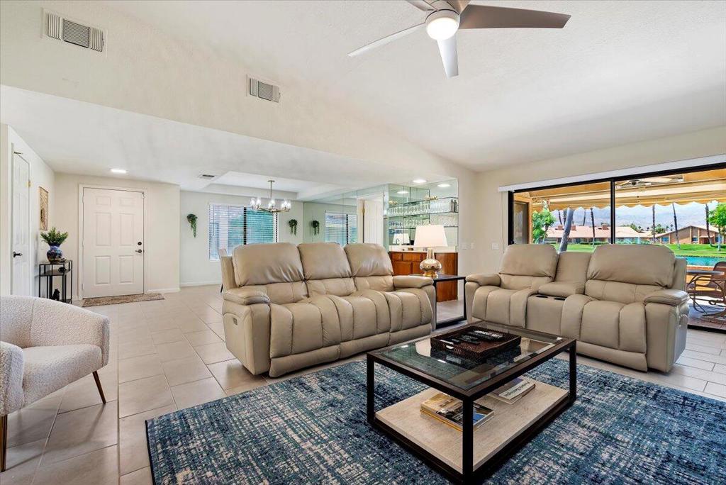 28 Conejo Circle Property Photo 14