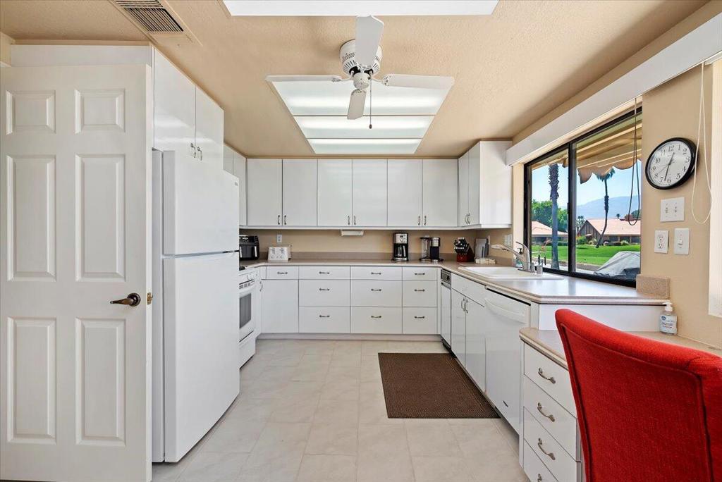 28 Conejo Circle Property Photo 16