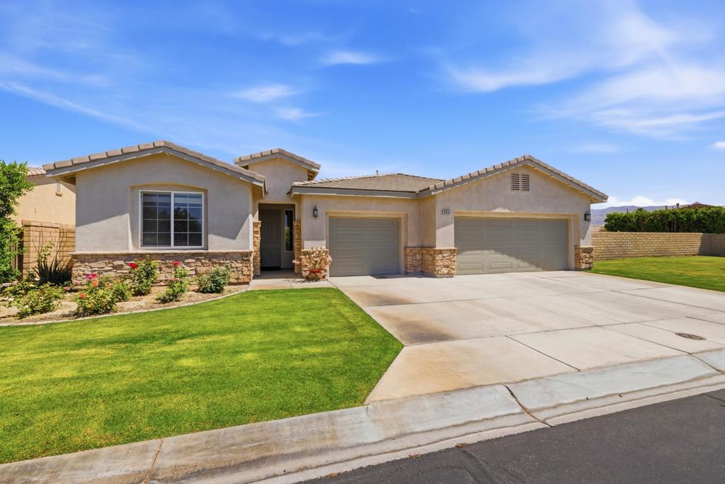 83694 Matterhorn Drive Property Photo 1