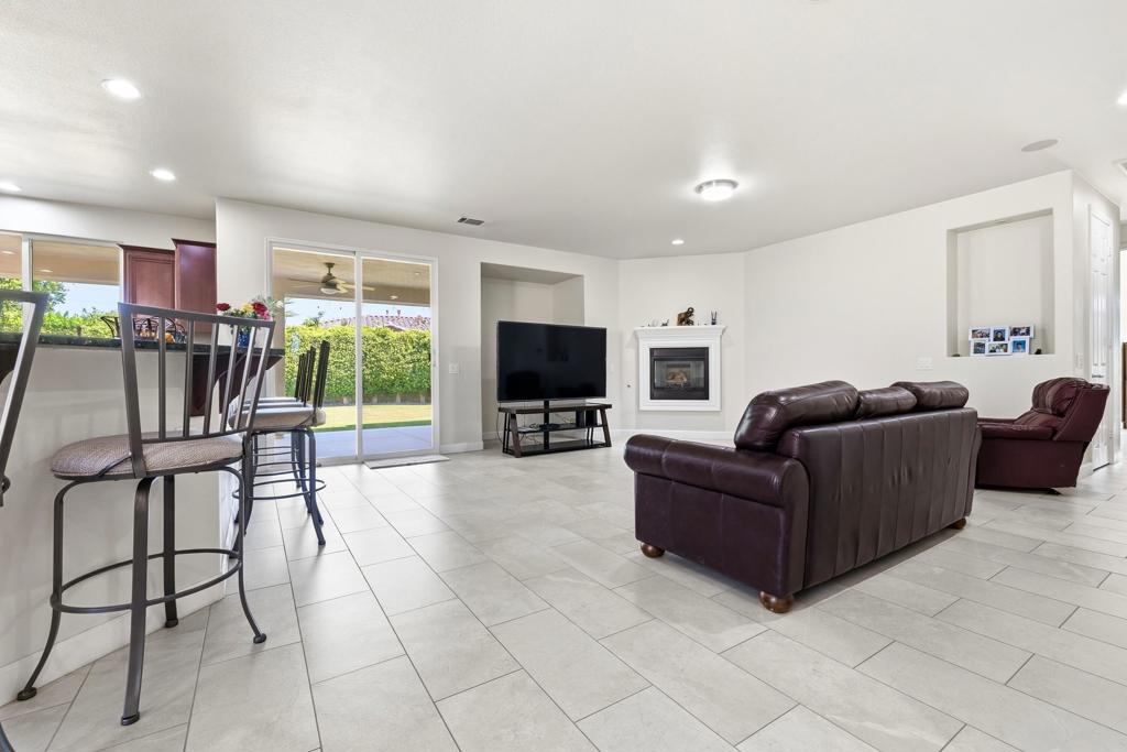 83694 Matterhorn Drive Property Photo 3