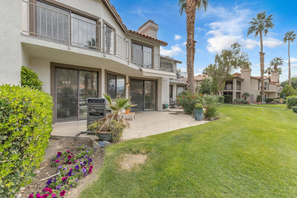 55243 Tanglewood Property Photo 2