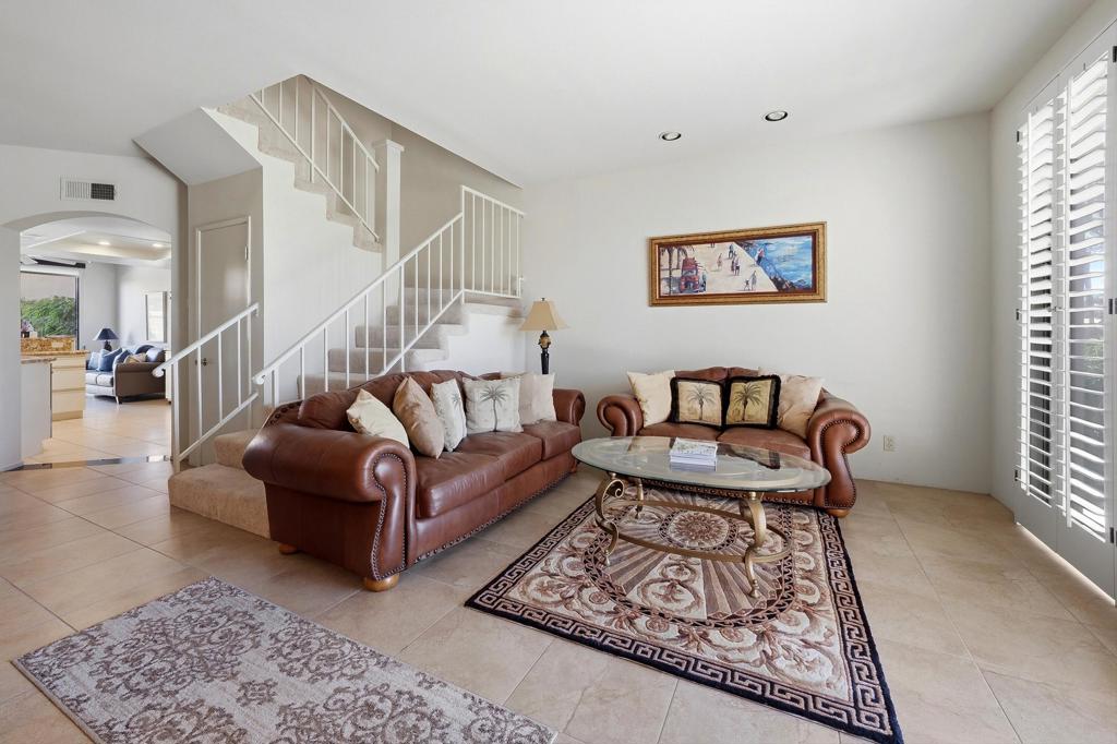 38315 Crocus Lane Property Photo 5